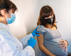 Le vaccin protège les femmes enceintes des complications d'Omicron