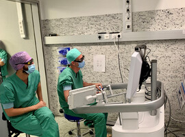 AZ Sint-Jan Brugge-Oostende AV opereert eerste patiënten in 3D met hulp vierarmenrobot