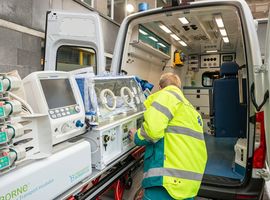 UZ Gent zet gespecialiseerde ambulances in voor pasgeboren baby's