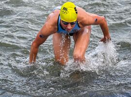 Une triathlète belge tombe malade après avoir nagé dans la Seine