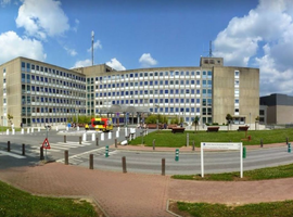 La clinique Saint-Pierre d’Ottignies ira bien à Wavre