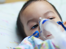 Ziekenhuizen trekken aan alarmbel door stijgend aantal kinderen met luchtweginfecties