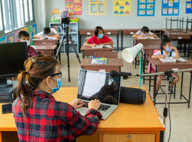 A Bruxelles, comme l'an dernier, on assiste à des fermetures de classes, voire d'écoles