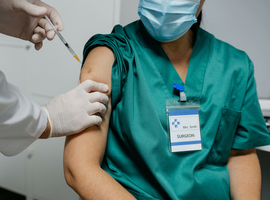 Coronavirus - Le gouvernement français va lever l'obligation de vaccination des soignants
