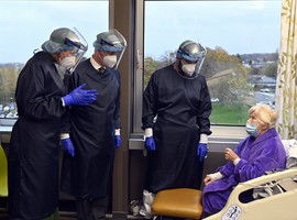 Le couple royal s'est rendu au centre hospitalier du Bois de l'Abbaye de Seraing