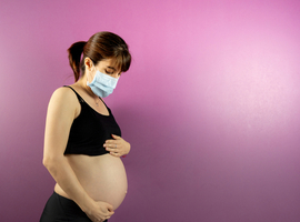 Risques et efficacité du vaccin chez les femmes enceintes pendant la période Omicron du Covid-19