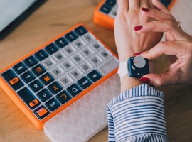 Parkinson : un clavier intelligent primé pour faciliter la saisie au clavier des patients