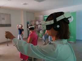 VR-bril moet zorgverleners meer inzicht geven in leefwereld van mensen met dementie