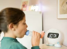 Asthme pédiatrique : une thérapie numérique franchit un cap vers le remboursement
