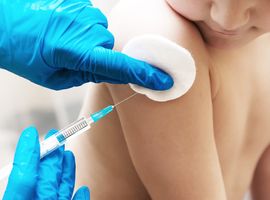 Un enfant sur dix toujours pas vacciné dans le monde, selon l'OMS