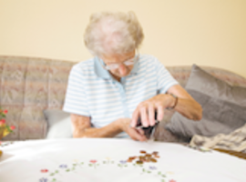 Rendre aux patients Alzheimer les moyens économisés sur leur dos