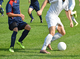 Les joueurs de football ont un risque accru de démence, selon une étude suédoise