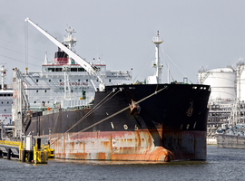 Schip in quarantaine in Antwerpse haven na covid-uitbraak onder bemanning