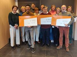 Acteurs-artsen AZ Sint-Lucas Gent overhandigen 27.000€ aan goede doelen