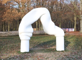 Un parcours de six sculptures d'art contemporain inauguré au Bois de la Cambre