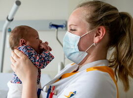 Kliniek Sint-Jan opnieuw uitgeroepen tot ‘Baby Friendly Hospital’