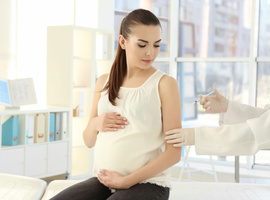 La vaccination maternelle contre le VRS protège contre la maladie grave