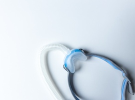 Défis liés à la prise en charge du syndrome d’apnées obstructives du sommeil chez les personnes âgées