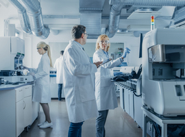 Faut-il économiser en biologie clinique ou mieux prescrire ?