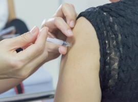 Le gouvernement français veut généraliser la vaccination contre la grippe en pharmacie