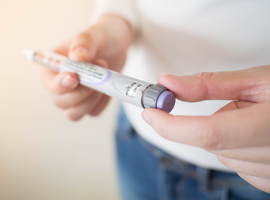 Diabetes Liga wil dat jongeren insulinespuit mogen krijgen van 'bekwame helpers'