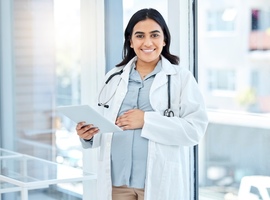 Les étudiantes en médecine face au dilemme entre études et maternité