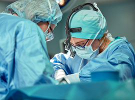 Vrouwelijke chirurgen in VK aangerand tijdens operaties, meldt BBC