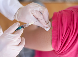 Le GEMS préconise la vaccination obligatoire des profs, coiffeurs et serveurs