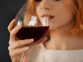 Er zou een verband bestaan tussen het premenstrueel syndroom en alcoholverbruik
