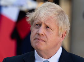 Britse regering moet berichten van Boris Johnson vrijgeven