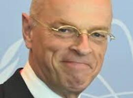 Nederlandse minister wil ingrijpen in inkomen specialisten