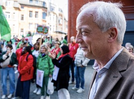 Le secteur non marchand se mobilise devant le cabinet d'Yves Coppieters à Namur 