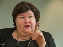 Entretien exclusif:  10 questions de Medi-Sphère à Maggie De Block