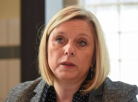 Déploiement de l’IA en santé : Eliane Tillieux appelle à une stratégie encadrée