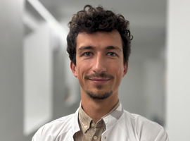 «Je suis dans les starting-blocks, mais je ne peux pas partir»: Vandenbroucke freine la carrière d'un jeune ophtalmo