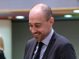 Deense minister van Volksgezondheid test positief op coronavirus in België