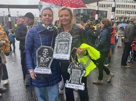 Brussel: succesvolle mars van zorgverleners tijdens actie Mobilisatie Paraplu