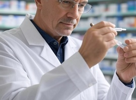 Une proposition de loi autorisant les pharmaciens à réaliser et interpréter des tests rapides fait débat