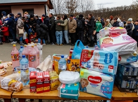 Des hubs humanitaires en Pologne et Roumanie pour l'aide à l'Ukraine