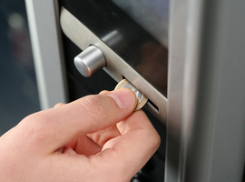 Eerste 'zorgautomaat' voor medisch materiaal geopend in Lochristi