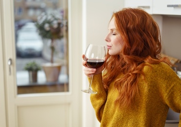 Quatre femmes sur dix arrêtent trop tard de boire de l'alcool au début de leur grossesse