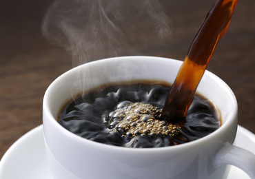 Moment de consommation du café et mortalité cardiovasculaire: impact sur la longévité