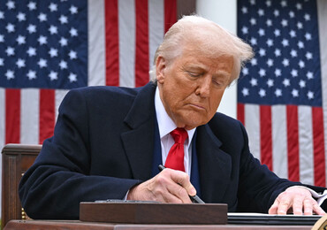 Trump continue son offensive contre les vaccins