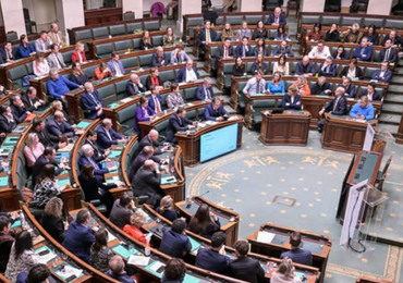Kamercommissie Sociale Zaken houdt hoorzittingen over rapport langdurig zieken 