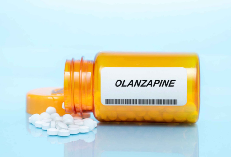 Efficacité de l’olanzapine en complément de la triple thérapie